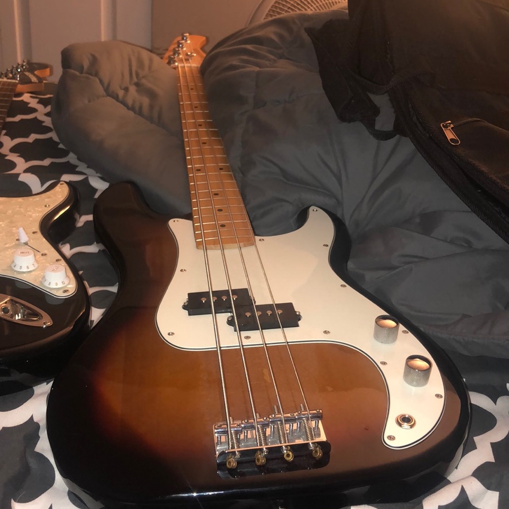 Galveston sunburst bass guitar